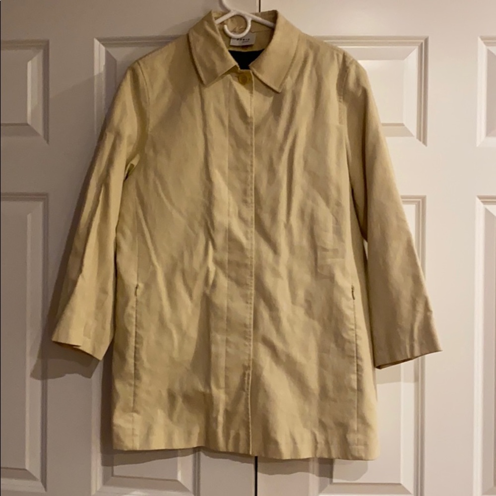 Akris Punto Hidden Button Up Raincoat w/Liner